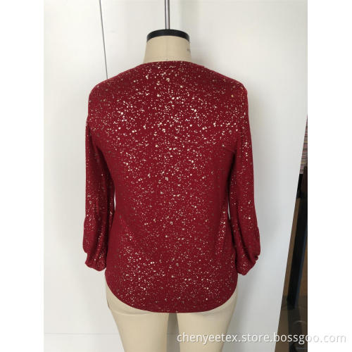 Long sleeves with red V-neck and sequins